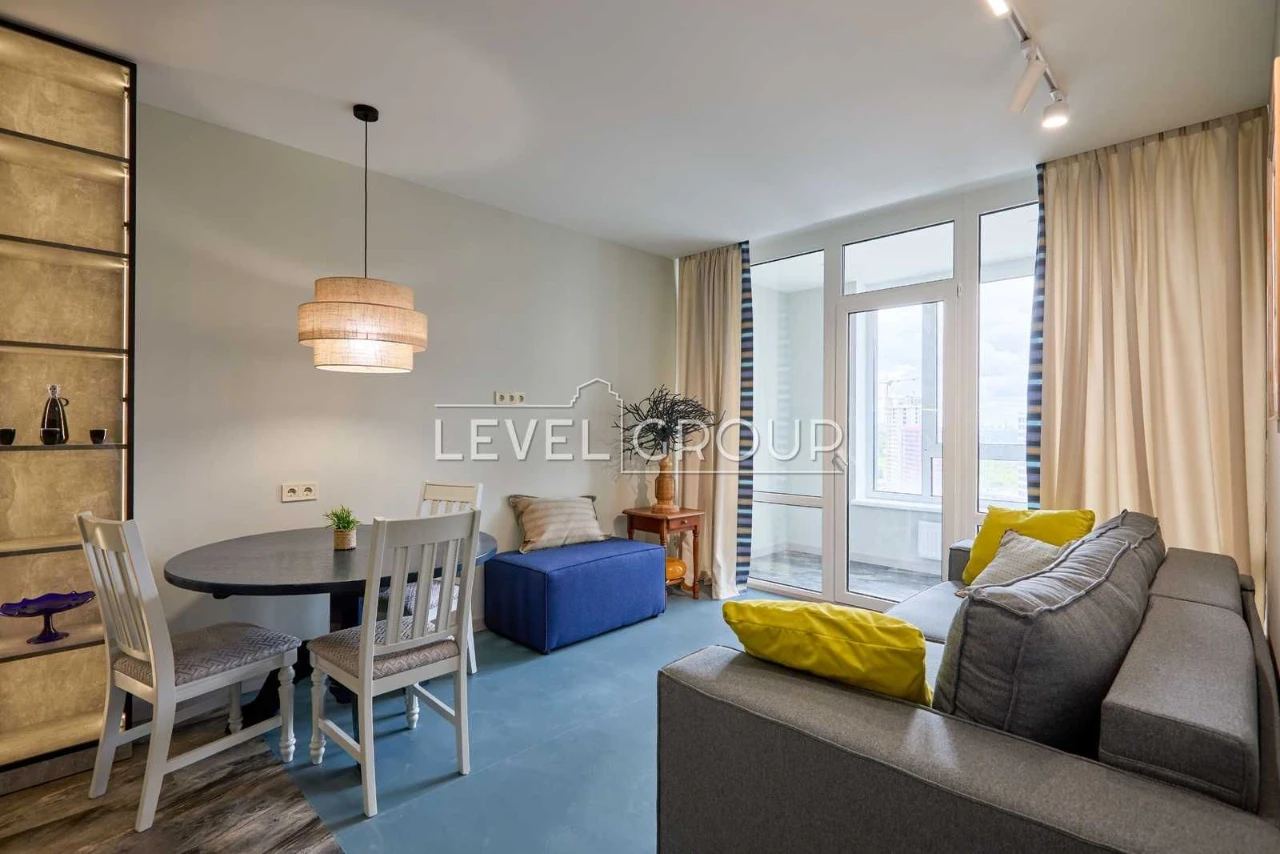 Sale of 1-room apartment in residential complex "Varshavsky Plus", Podilsky district, Retrov