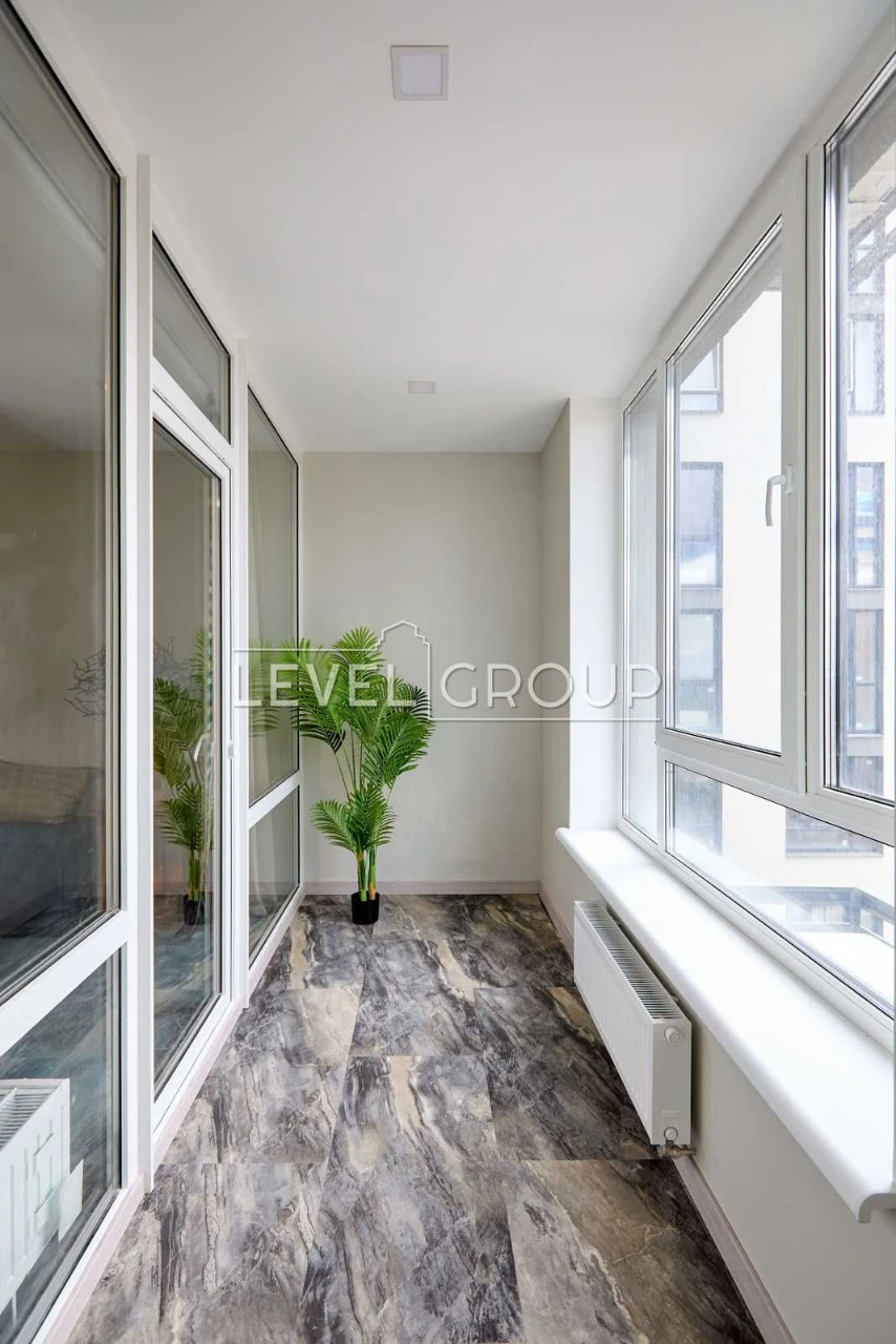 Sale of 1-room apartment in residential complex "Varshavsky Plus", Podilsky district, Retrov