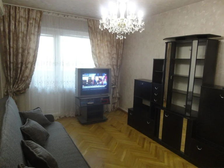 Продаж 2к квартири 56 кв. м на вул. Підгірна 12