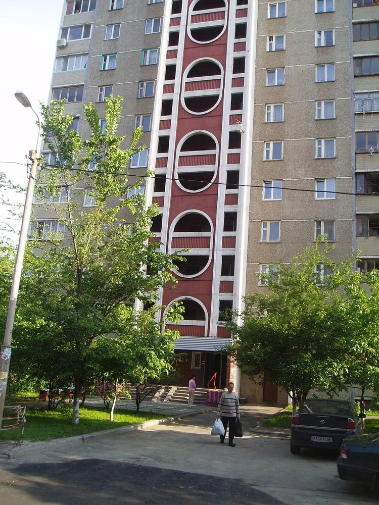 Продаж 2к квартири 56 кв. м на вул. Підгірна 12