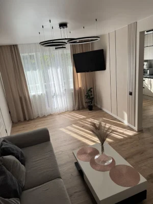 Продаж квартири. Новий ремонт. Вул. В. Чумака. Метро Бересте