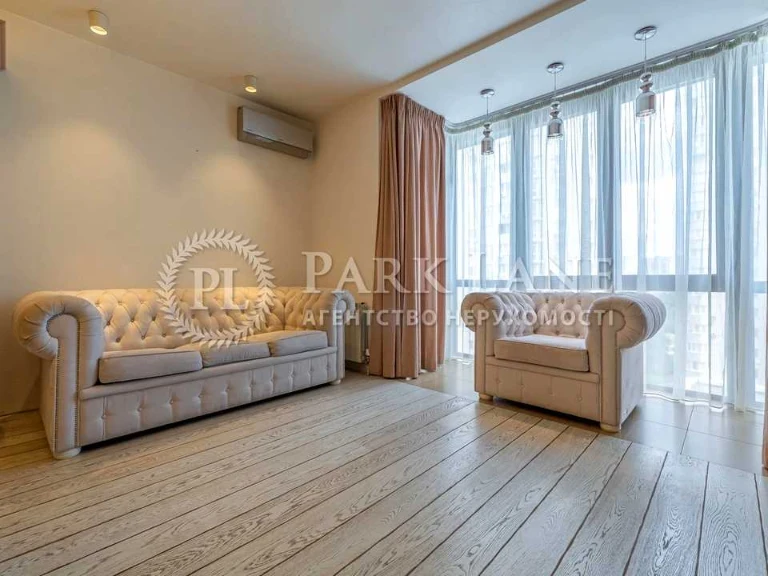 Apartment. Mykola Rudenko Blvd, Kyiv