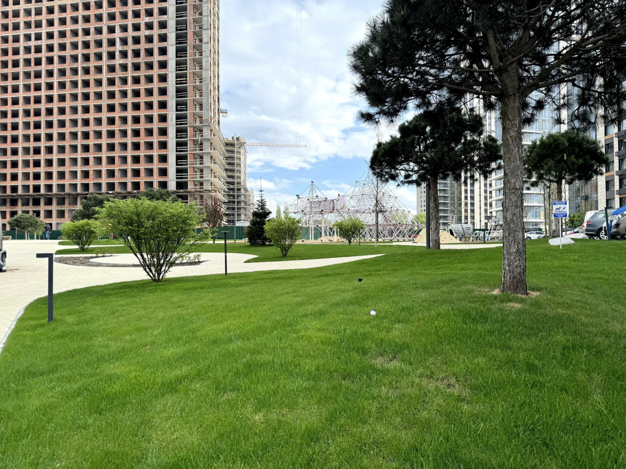 Two-bedroom apartment in the ЖК Metropolis, 67m2 area