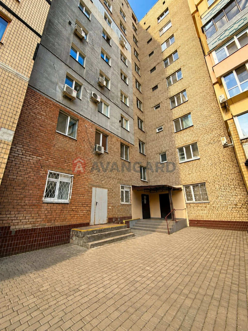 продаж 3 кімнатноі квартири Перемога 6