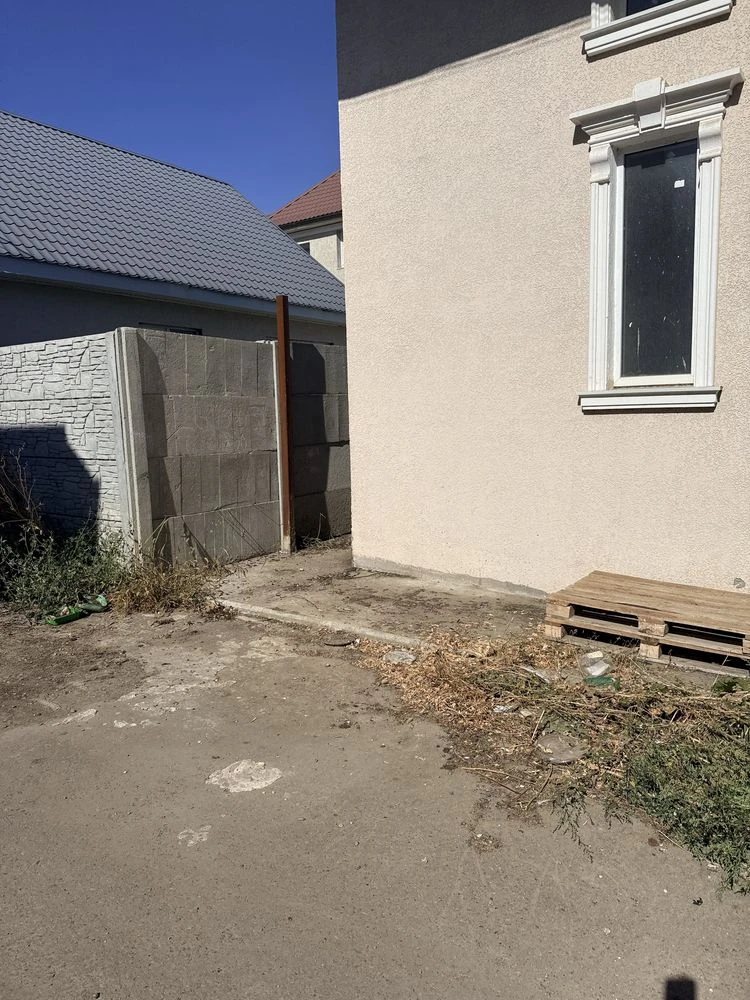 Продаж будинку на Червонному Хуторі!