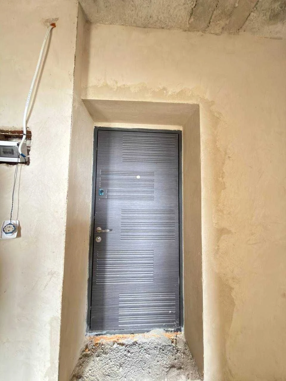 Two-level apartment in a brick building