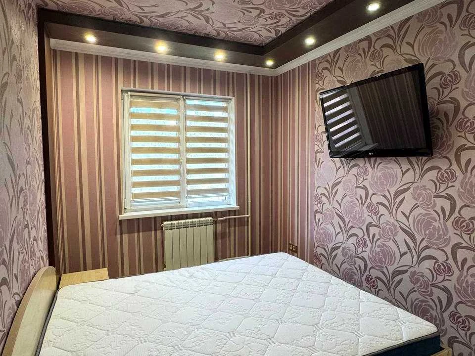2-room apartment. Kyiv, Vasyl Vasylievych Sukhomlya Street.