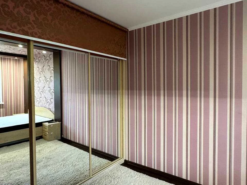 2-room apartment. Kyiv, Vasyl Vasylievych Sukhomlya Street.