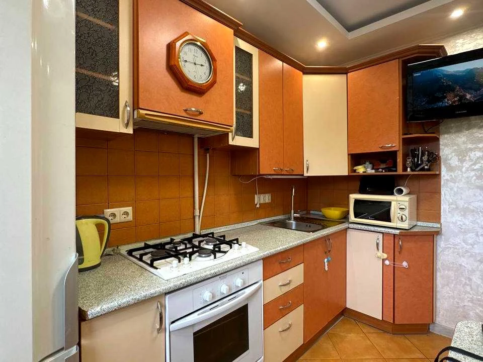 2-room apartment. Kyiv, Vasyl Vasylievych Sukhomlya Street.