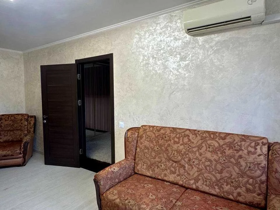2-room apartment. Kyiv, Vasyl Vasylievych Sukhomlya Street.