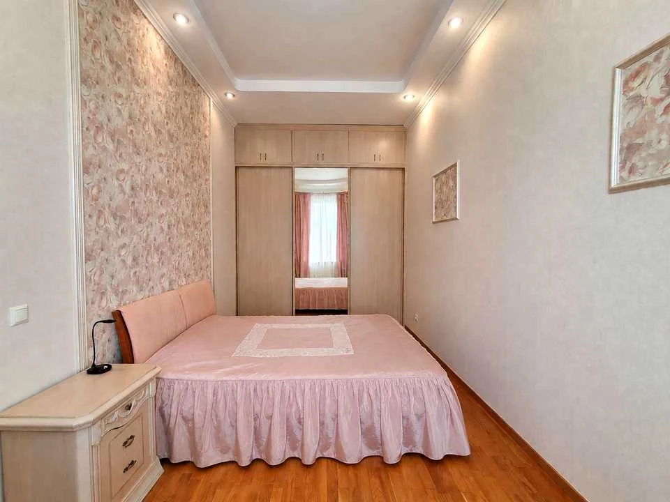 Квартира. Киев, улица Олеся Гончара