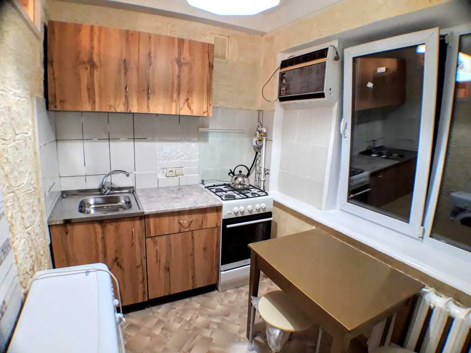 Apartment. Ivan Vykhovs'kyi Street, Kyiv