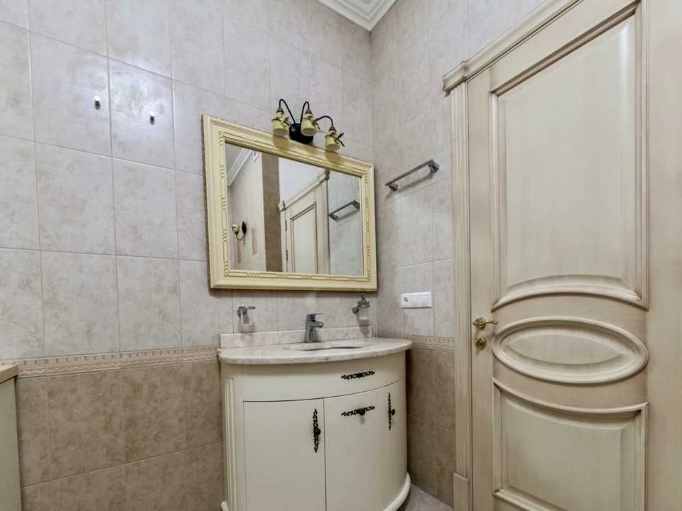Квартира. Київ, Золотоустівська вул.