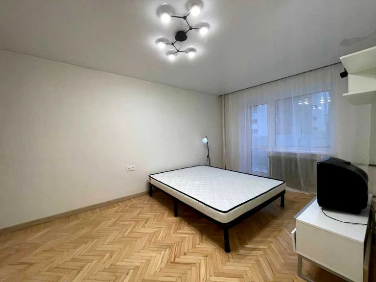 Квартира. Київ, Костянтинівська вул.