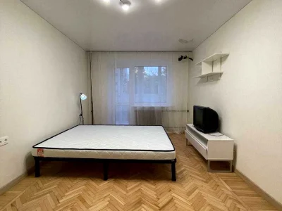 Квартира. Київ, Костянтинівська вул.