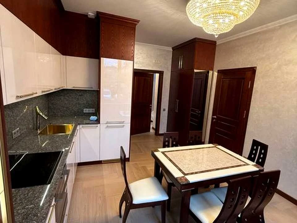 Квартира. Львів, Богдана Хмельницького вул.