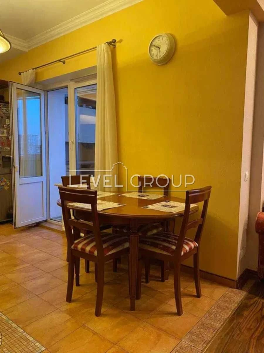 3-кімнатна квартира бізнес-класу | 94 м² | 14 поверх | $152