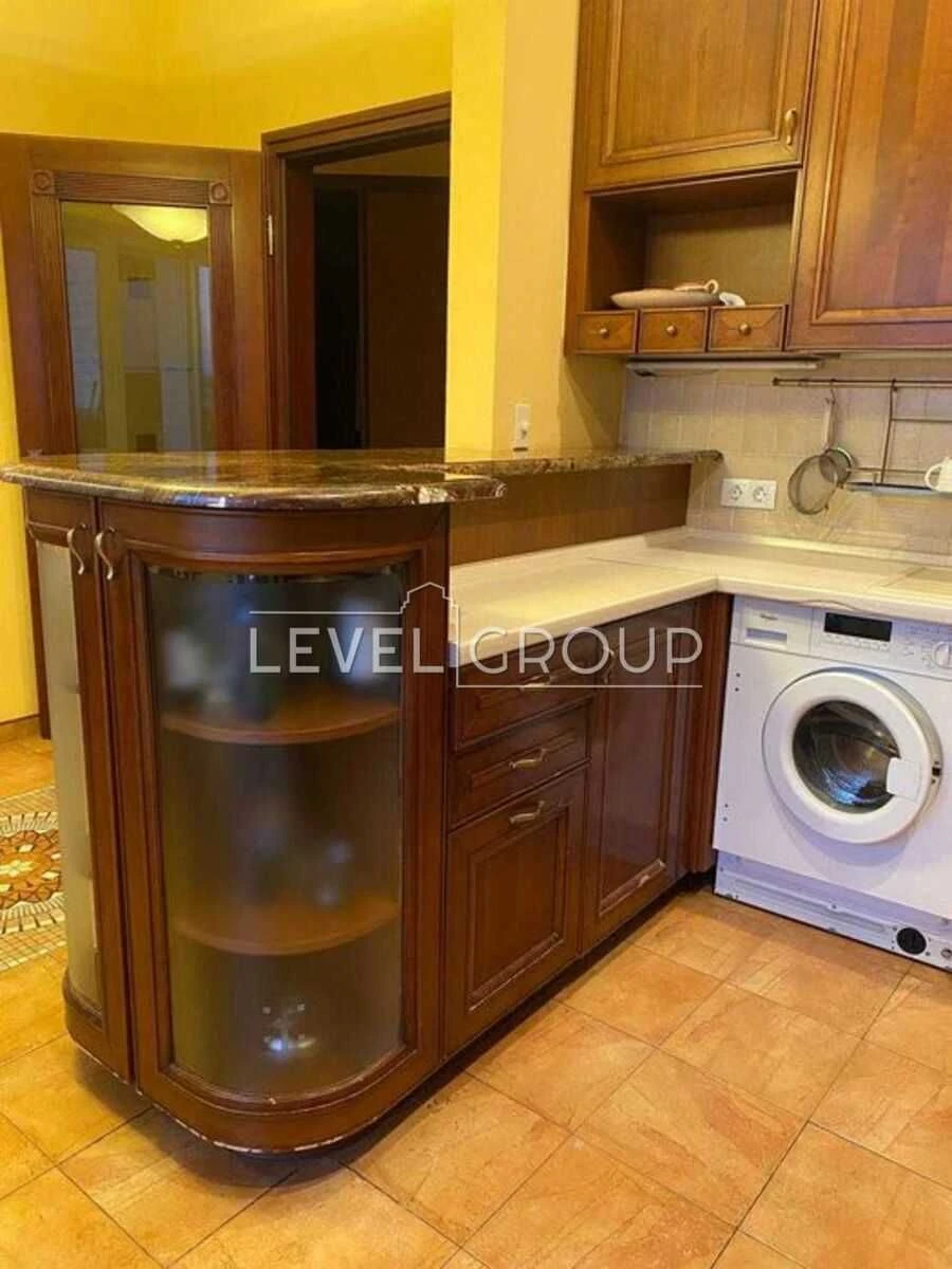 3-кімнатна квартира бізнес-класу | 94 м² | 14 поверх | $152