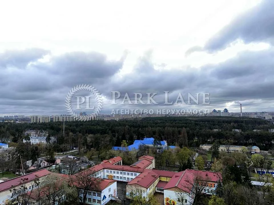 Квартира. Киев, Верховинная ул.