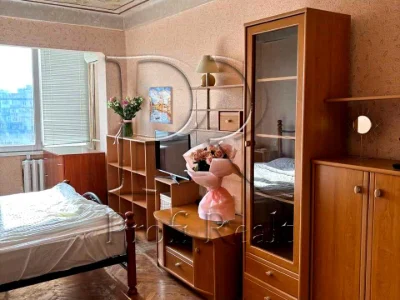Квартира. Київ, Мілютенка вул.