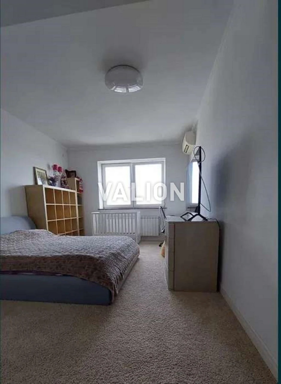 Sale of a 3-room apartment on Kalnysevsky Street (May)