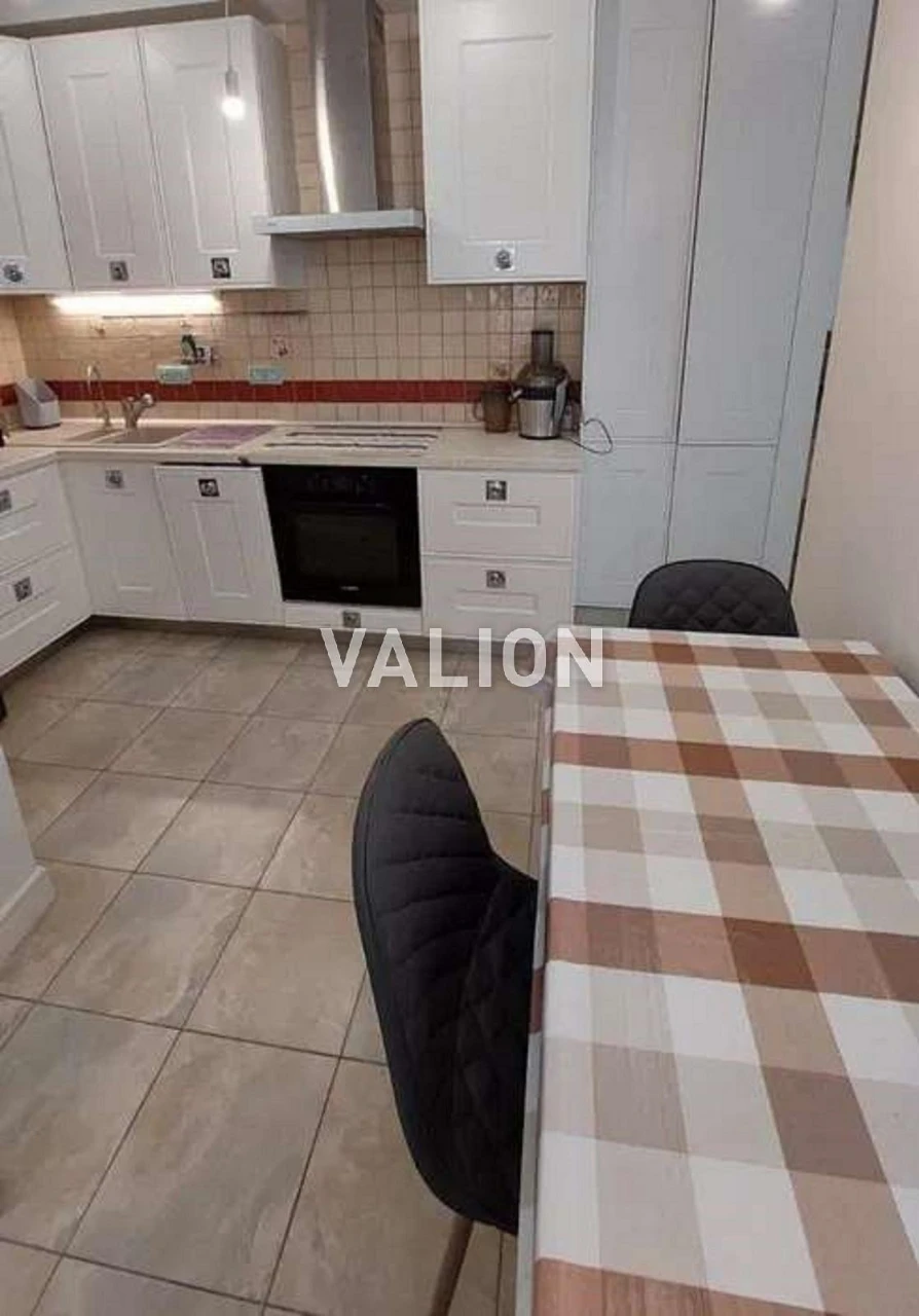 Sale of a 3-room apartment on Kalnysevsky Street (May)
