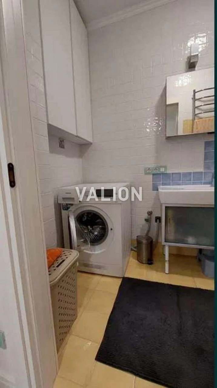 Sale of a 3-room apartment on Kalnysevsky Street (May)
