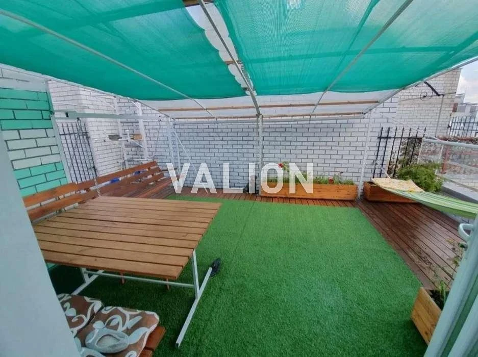 Sale of a 3-room apartment on Kalnysevsky Street (May)