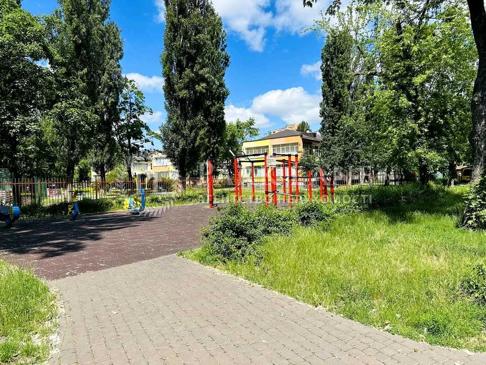 Квартира. Київ, Ентузіастів вул.