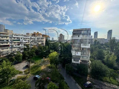 Квартира. Київ, Павла Тичини просп.