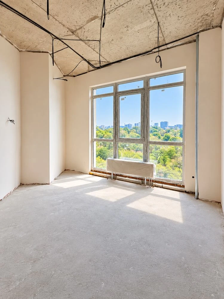 For sale: three-room apartment in a gas-new building