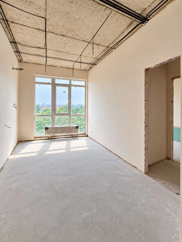 For sale: three-room apartment in a gas-new building