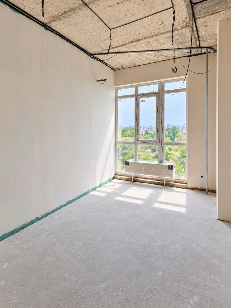 For sale: three-room apartment in a gas-new building