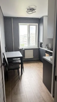 Продаж 3х кімнатної квартири на Жадова.
