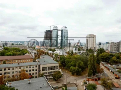 Квартира. Київ, Євгена Коновальця вул.