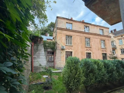 Продаж 2-кімнатної квартири, вул. Лемика