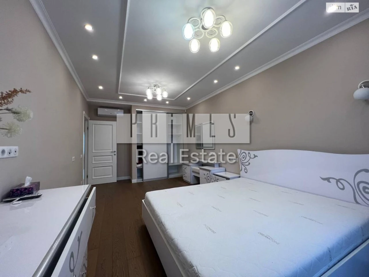 Sale of a 4-room apartment in Lower Gardens