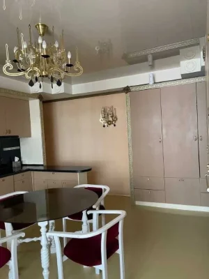Продам 3-кімнатну квартиру в ЖК "Олімпійський", пр. Миру 25