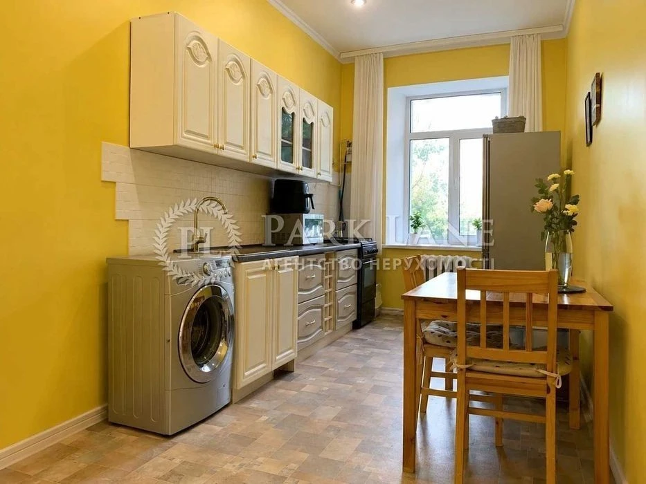 Center Sale 1-room apartment Volodymyrska 82a Botanical Garden Sa