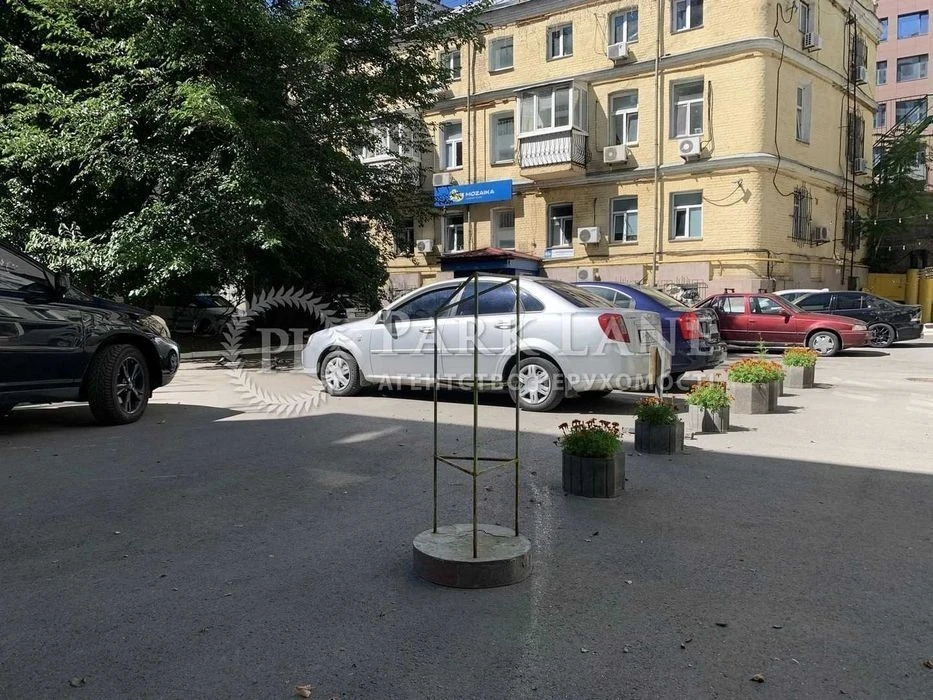 Center Sale 1-room apartment Volodymyrska 82a Botanical Garden Sa