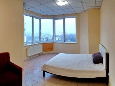Квартира. Одеса, Середньофонтанська вул.