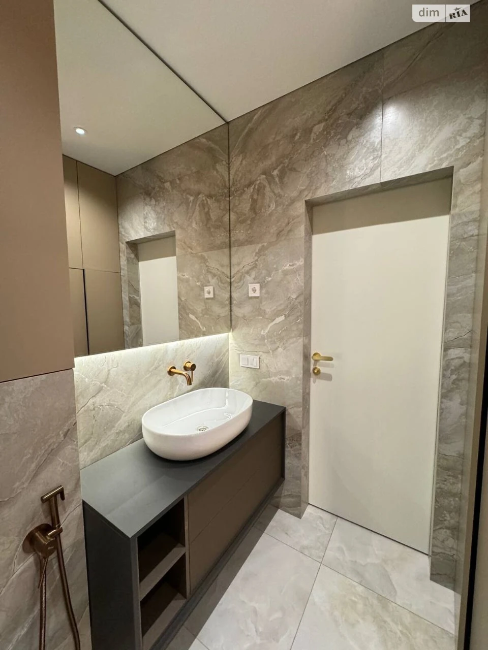 Sale of a Full 1.5-room Apartment