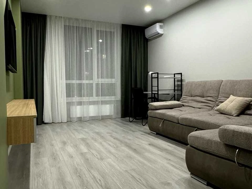 Apartment. Kyiv, Cadetsky Hay St.
