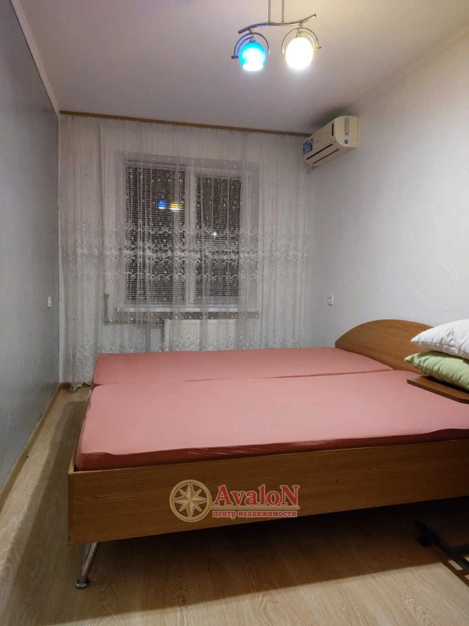 Spacious two-room apartment on Dobrovolskogo