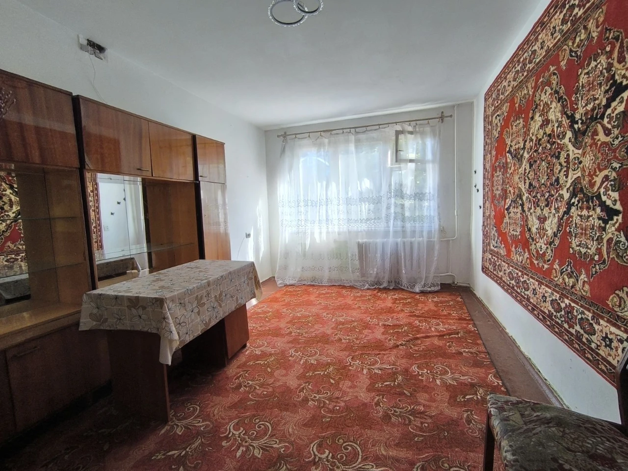Продам 3 кімн квартиру з квадратним холом Польова