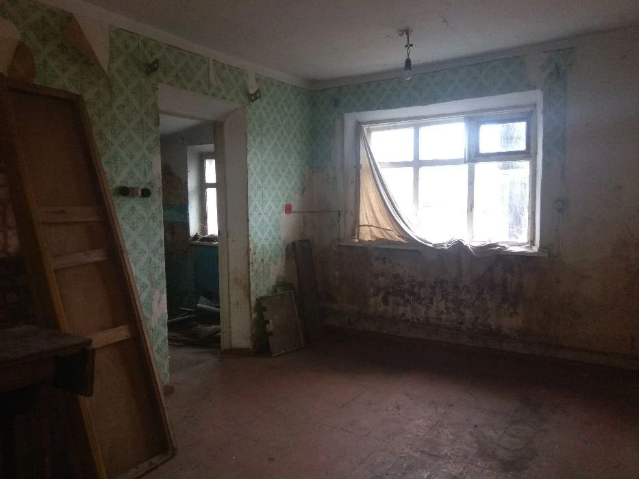 Non-agency, no commission. Sale of a house 30 sq. m. There is gas, electricity.