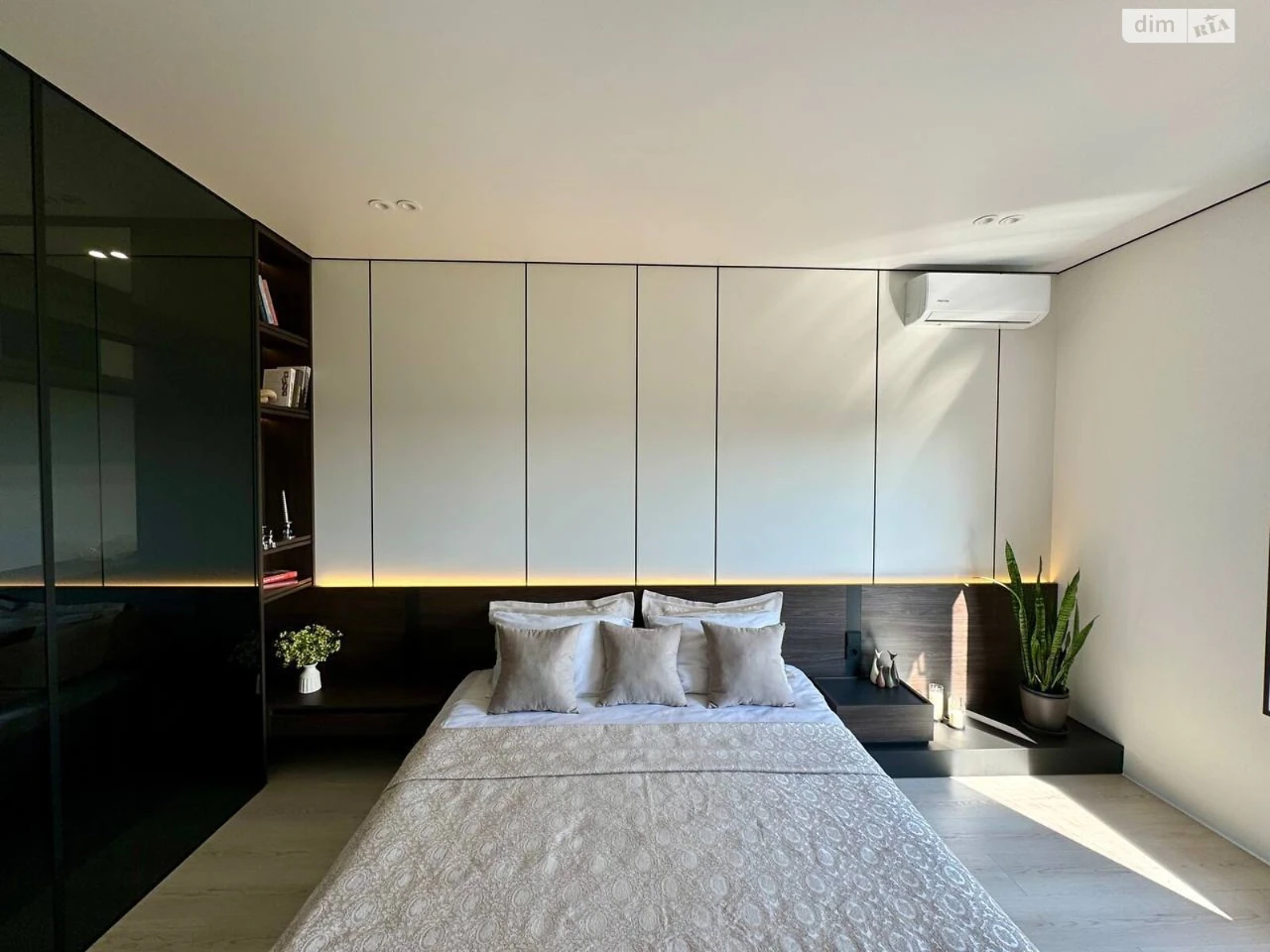 Sale of Apartment Podilsky
