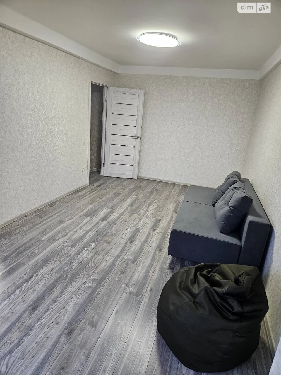 Long-Term Rental: 2-room apartment in Rusalivka
