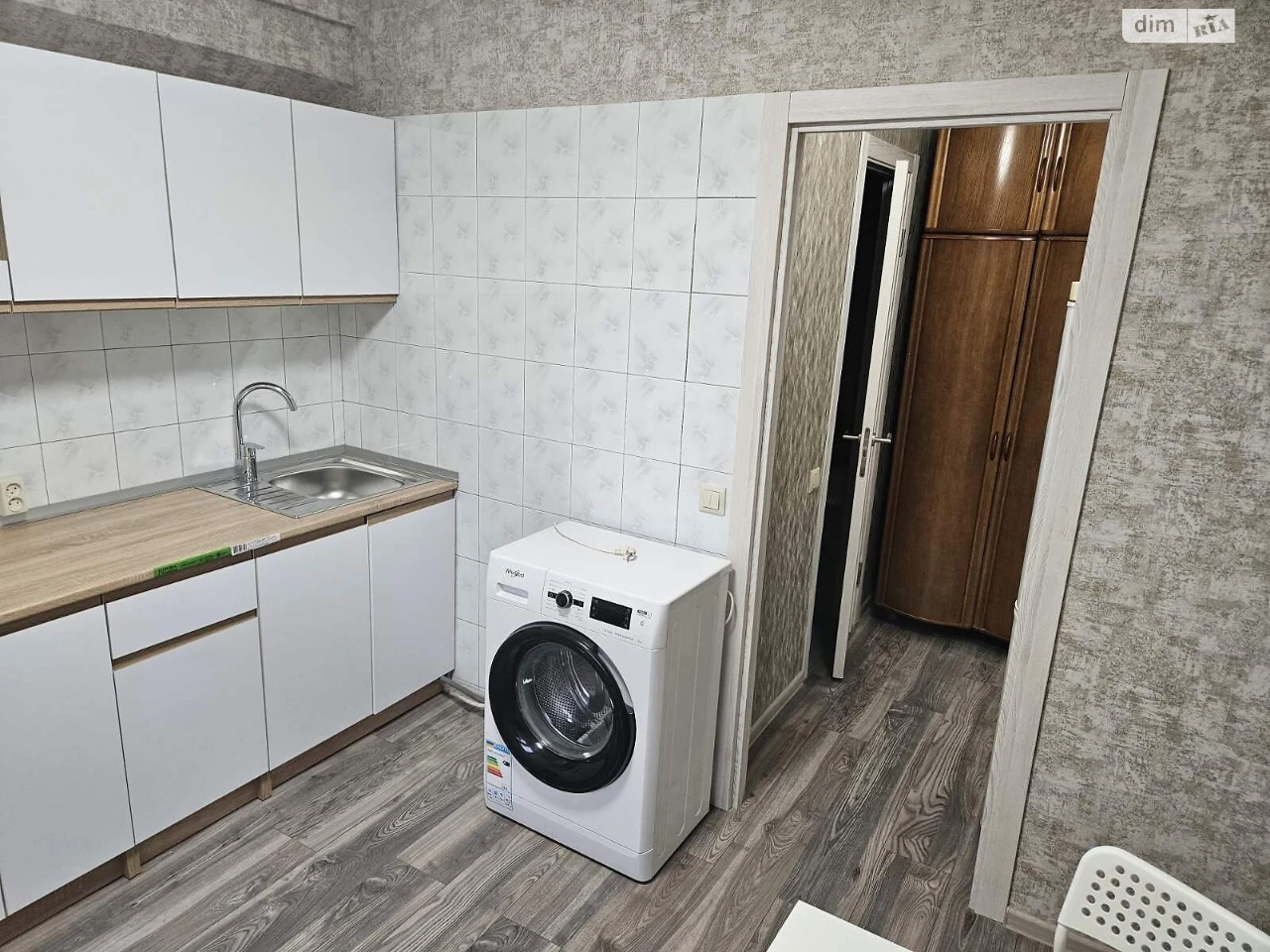 Long-Term Rental: 2-room apartment in Rusalivka