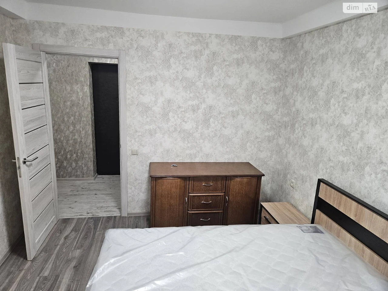 Long-Term Rental: 2-room apartment in Rusalivka